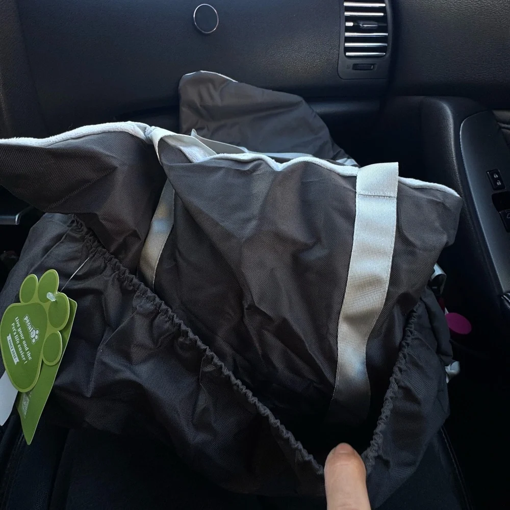 Pecut-Cozy Pet Car Seat for dogs-Gray & Black
